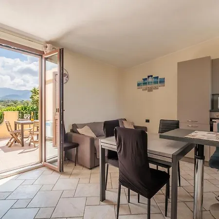 Apartment Free Parking - Modern Design In A Oasis
